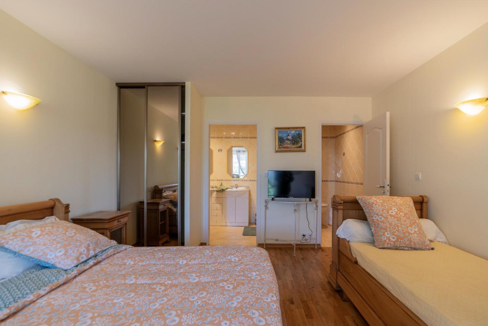 Chambre D'Hotes Le Val Du Chapelain Bed and Breakfast Montigny-la-Resle Værelse billede